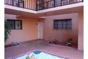 1290 W 41st St 103, Hialeah