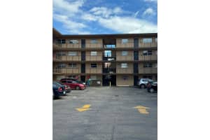 5435 W 24th Ave 79, Hialeah