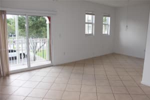11202 Nw 83 St 207, Doral