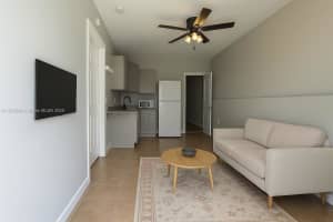 1560 Ne 42nd, Pompano Beach