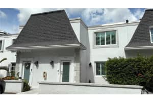 715 Ne 27th Ave, Hallandale Beach