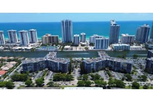 1000 Parkview Dr 825, Hallandale Beach