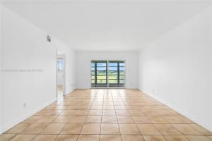 2500 Sw 81st Ave 402, Davie