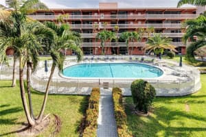 200 Ne 12th Ave 5b, Hallandale Beach