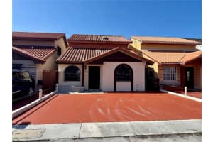 2732 W 54th St, Hialeah