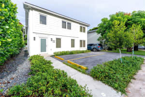 3160 S Le Jeune Rd 3160, Coral Gables