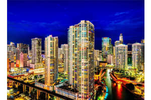 185 Sw 7th St 3609, Miami