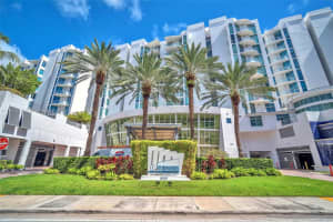 3029 Ne 188th St 725, Aventura