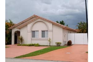 16771 Nw 74th Ct, Hialeah