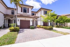 3324 W 90th St 0, Hialeah
