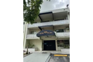 1480 W 46th St 208, Hialeah
