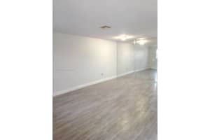 550 Sw 115th Ave 403h, Sweetwater