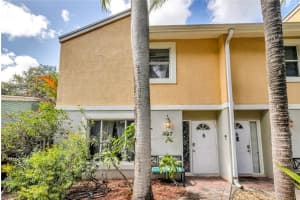 307 Sw 11th Ct, Fort Lauderdale