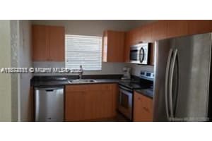 4751 Nw 9th Dr 4751, Plantation