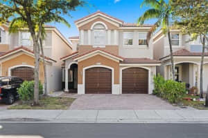 8174 Nw 114th Pl, Doral