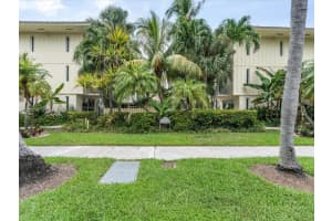 255 Sunrise Dr 307, Key Biscayne