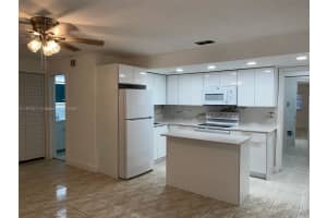 1405 Nw 121st St 1, North Miami