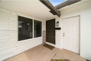 1769 Ne 45th St 1769, Oakland Park