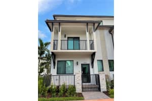 8118 Nw 42nd St, Doral