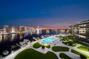 900 Bay Dr 702/704, Miami Beach