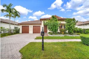 2952 Nw 84th Ter, Cooper City