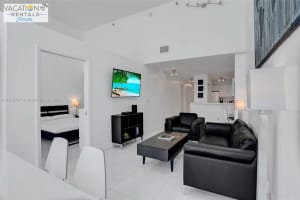 5445 Collins Ave Bay-14, Miami Beach