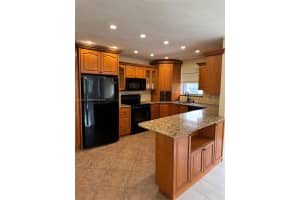 2780 Ne 183rd St 301, Aventura