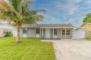 8130 Sw 7th Ct, North Lauderdale