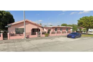 890 E 28th St, Hialeah