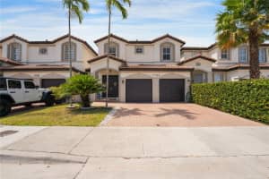 11324 Nw 74th Ter, Doral