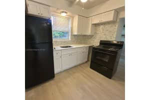 1565 Ne 32nd St B, Oakland Park