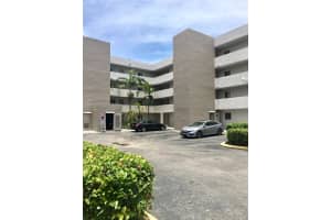 6091 W 22nd Ct 202, Hialeah