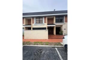 2777 Ne 165th Ter 23, North Miami Beach