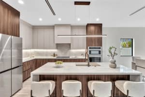1387 Sw 22nd Ter, Miami