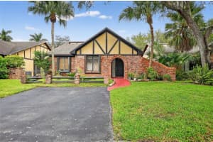 9261 Nw 49th Pl, Sunrise