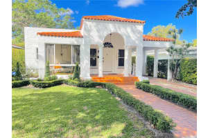 1502 Tunis St, Coral Gables