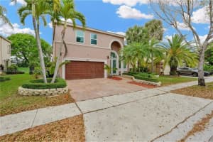 1500 Sw 171st Ter, Pembroke Pines
