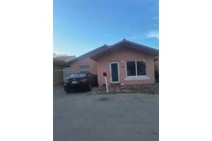11561 Sw 6th St, Sweetwater