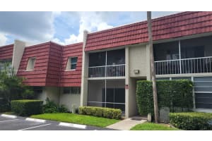 1 Jacaranda Country Club Dr 104, Plantation