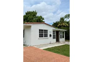1005 Ne 16th Pl, Fort Lauderdale