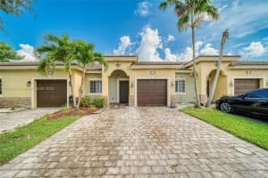 3243 Ne 11th Dr 3243, Homestead