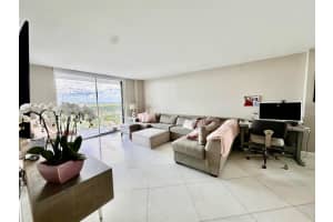 6061 Collins Ave 23a, Miami Beach