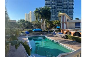 26 Diplomat Pkwy 2332, Hallandale Beach