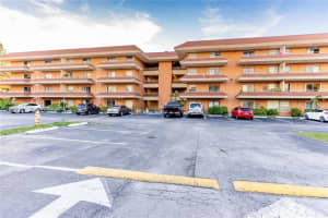 17600 Nw 68th Ave B2005, Hialeah