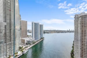 465 Brickell Ave 2702, Miami