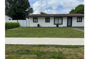 3442 Nw 182nd St, Miami Gardens