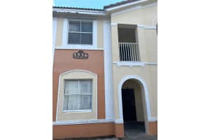 1536 Se 26th St 205, Homestead