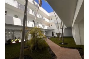 1033 Lenox Ave 202, Miami Beach