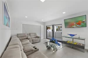 5415 Collins Ave 202, Miami Beach