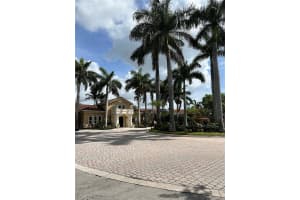 911 Villa Cir 911, Boynton Beach